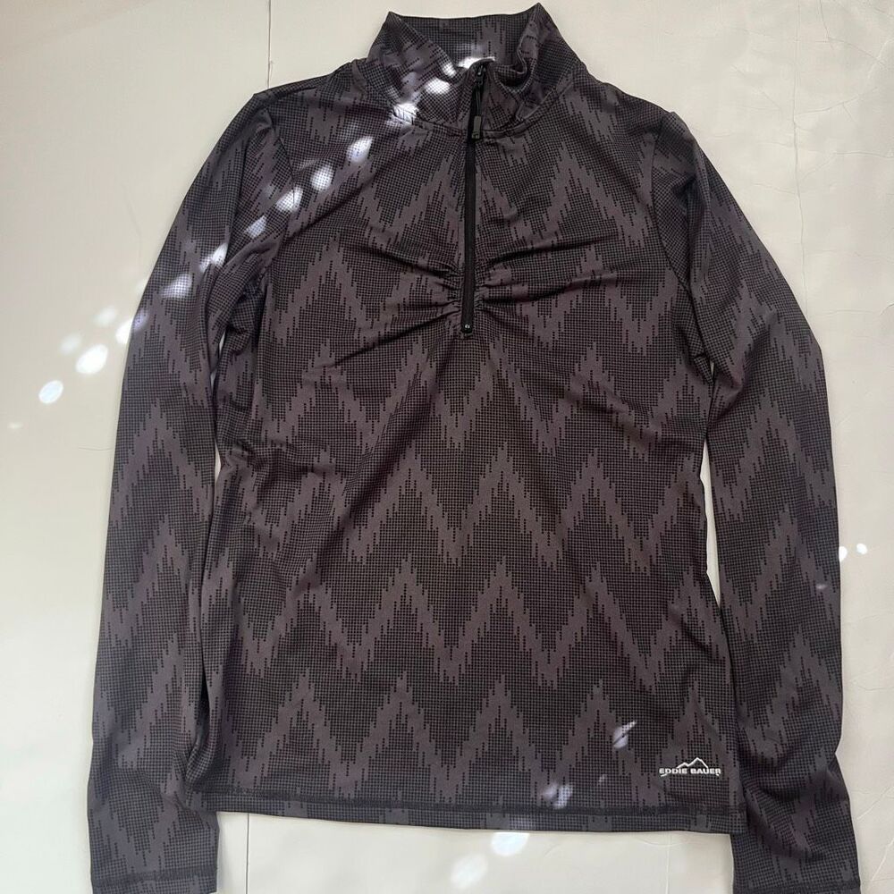 Eddie Bauer Women's Chevron Quarter-Zip Ruched Athletic Top Gray Black Medium